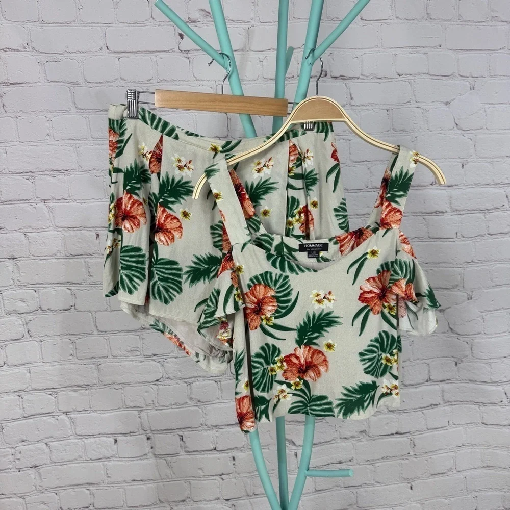 Hommage Los Angeles Floral Two Piece Set size L Tropical Crop Top Resortwear